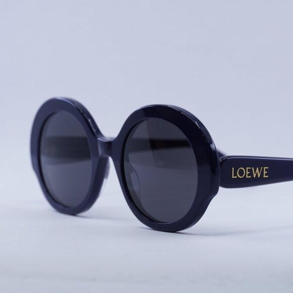 Loewe LW40135I 90A Sunglasses Shiny Blue Round Frame, Smoke Lenses - Picture 2 of 12